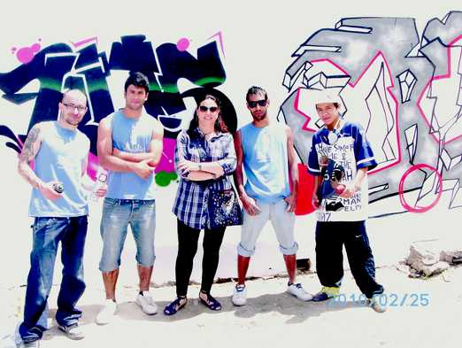 J�VENS GRAFITERS EXPRESSEN EL SEU ART EN LLUN�TICS