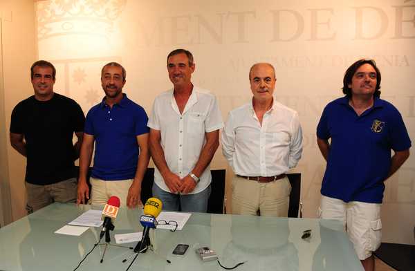  LES FESTES DE MOROS I CRISTIANS DE DÉNIA RECUPEREN EL TRADICIONAL DESEMBARCAMENT 