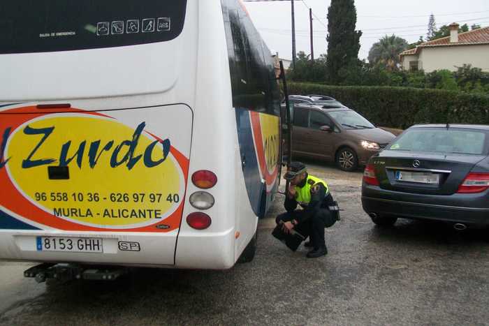  LA POLICIA LOCAL DU A TERME UNA CAMPANYA DE VIGILÀNCIA I CONTROL DEL TRANSPORT ESCOLAR 