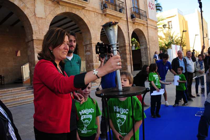 L'ARRIBADA DE LA TORXA A DÉNIA ANUNCIA LA CELEBRACIÓ DELS X MINI JOCS OLÍMPICS DE LA MARINA ALTA