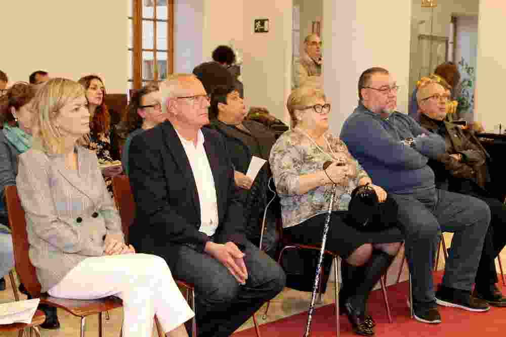 El projecte “Construint Memòria” de la Generalitat ret homenatge als  deniers tancats en cam...