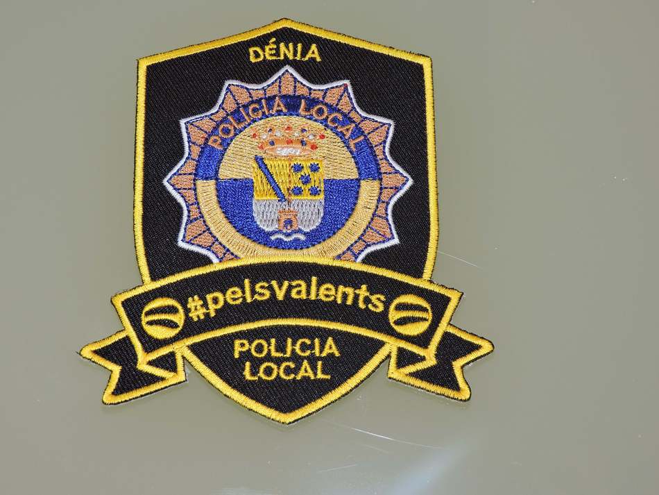 La Policía Local de Dénia se adhiere a la campaña “Escudos solidarios” de lucha contra el cá...