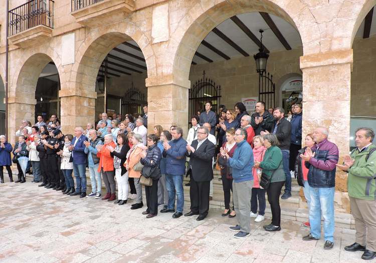 Dénia condena el asesinato machista de una vecina de la ciudad