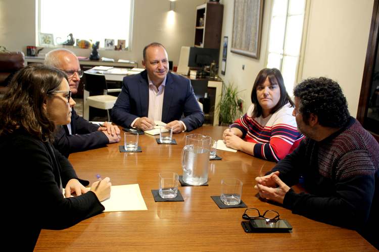  

El conseller Dalmau estudia accions amb l’Ajuntament de Dénia per a solucionar el probl...