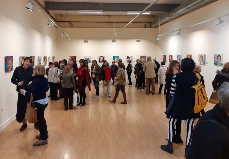 La exposición de pintura 'Rostros de mujer' se puede visitar en el Centre d’Art l’Es...