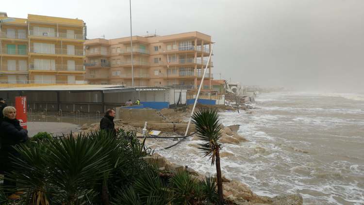  
El delegado del Gobierno en funciones visita las zonas afectadas por el temporal en Dénia