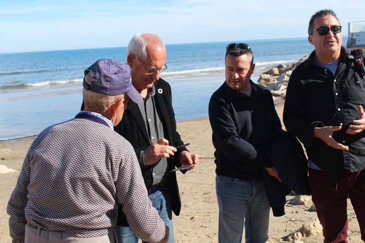 Encuentro con el vecindario de la zona de Les Deveses afectada por el temporal Gloria