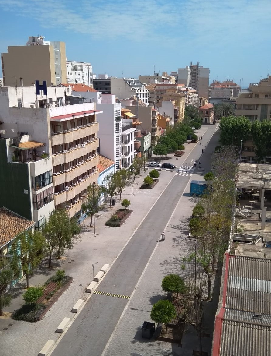 El mercado de frutas y verduras de los viernes se traslada a la calle La Vía con 39 puestos ...