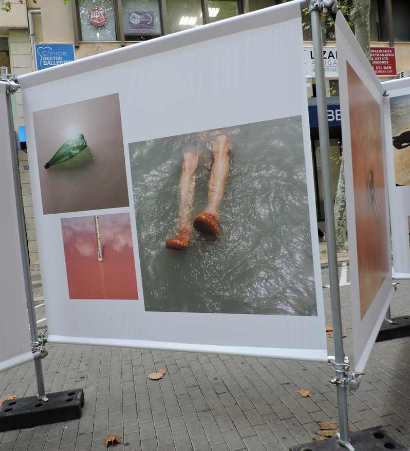 Exposición de fotografías de Maria Moldes y Júlia Pontés en la calle Marqués de Campo