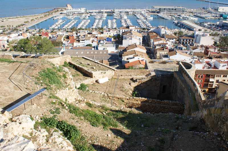 La restauració del Verger Alt i el baluard oriental del castell de Dénia posa en valor les a...