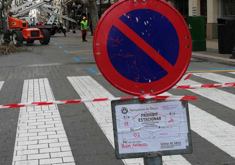 Canvis en la circulació pels treballs de poda al carrer del Castell d’Olimbroi