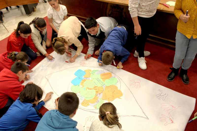 El Ajuntament de Dénia elabora un Plan Local de Infancia y Adolescencia participativo que ma...