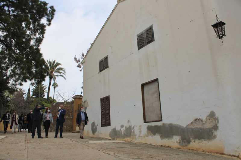 La Universidad de Alicante y el Ajuntament de Dénia trabajan en la creación de un Campus Gas...