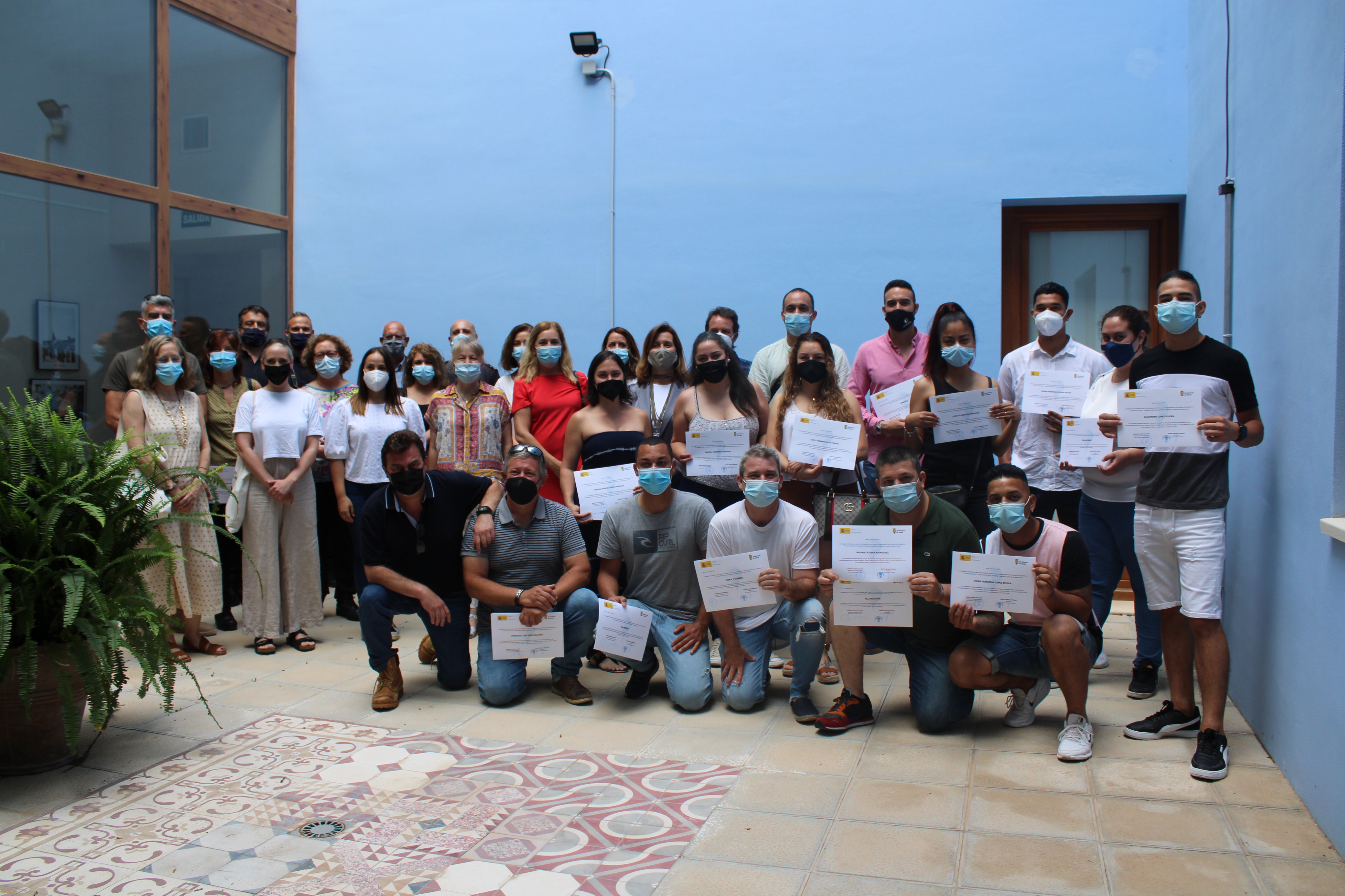 Lliurament dels certificats als locals d'hostaleria participants en el programa 'Ser...
