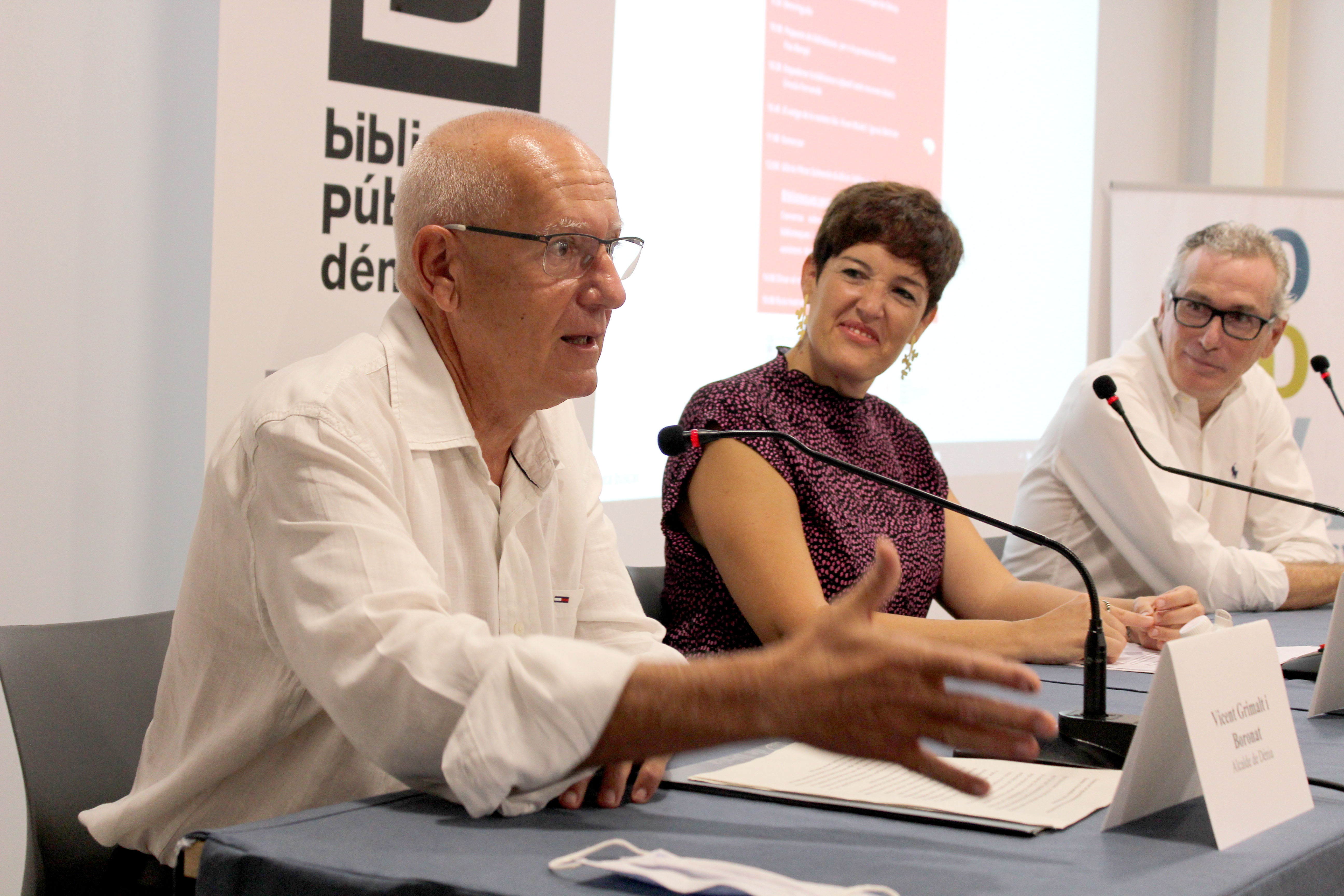 La Biblioteca de Dénia, sede del primer encuentro presencial post pandemia del Colegio de Bi...