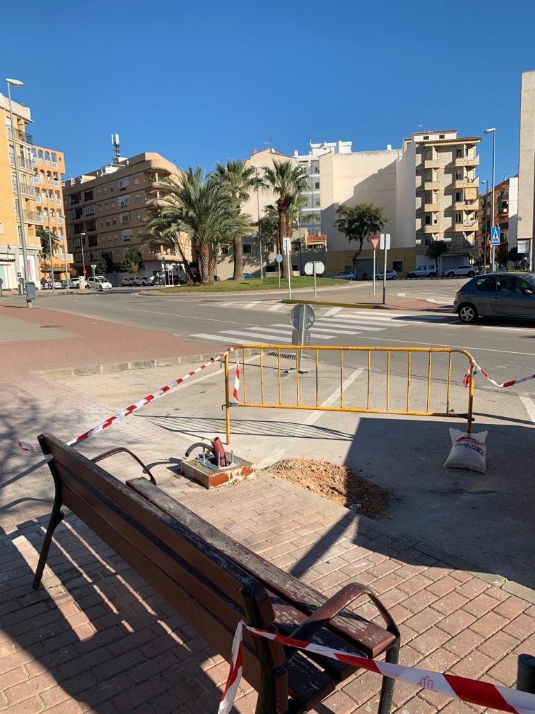  El Ajuntament de Dénia empieza la instalación de puntos de recarga eléctrica de vehículos en la ciudad 