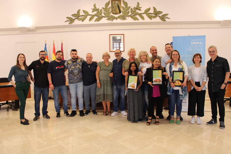 Tots els premiats en esta edició amb organitzadors i patrocinadors