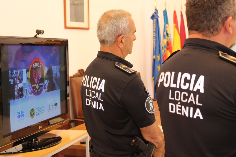 Dénia crea una sección especial de la Policía Local para luchar contra la discriminación sex...