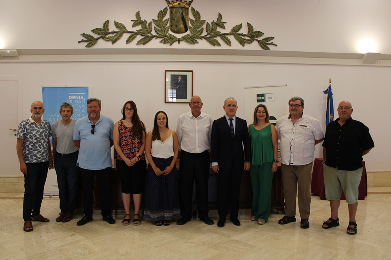 Acuerdo de colaboración con el Centro Asociado a la UNED de Dénia para la celebración del Fe...