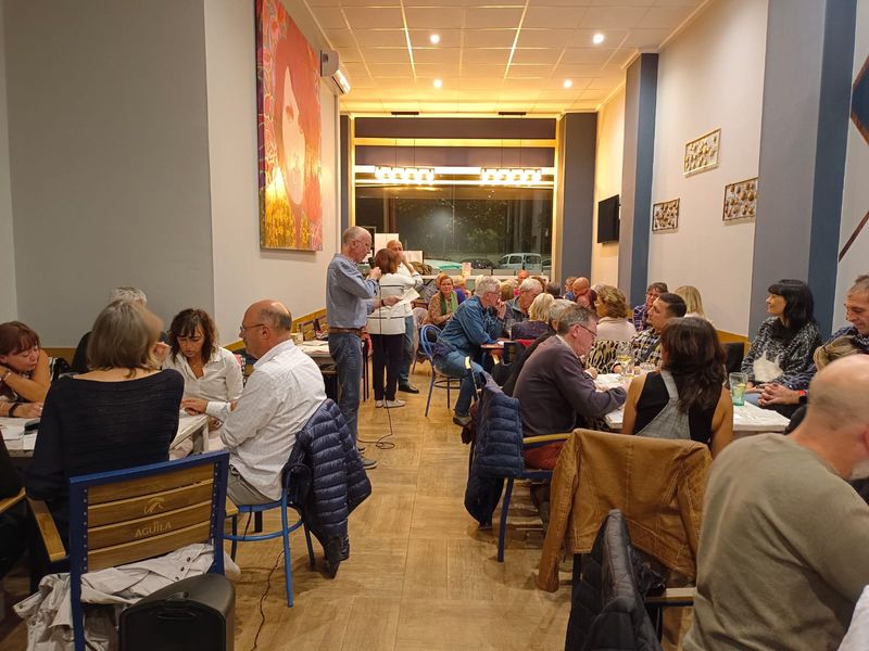  Más de 110 personas disfrutaron de la vuelta de la actividad de intercambio lingüístico ‘pub quiz’ el pasado viernes 