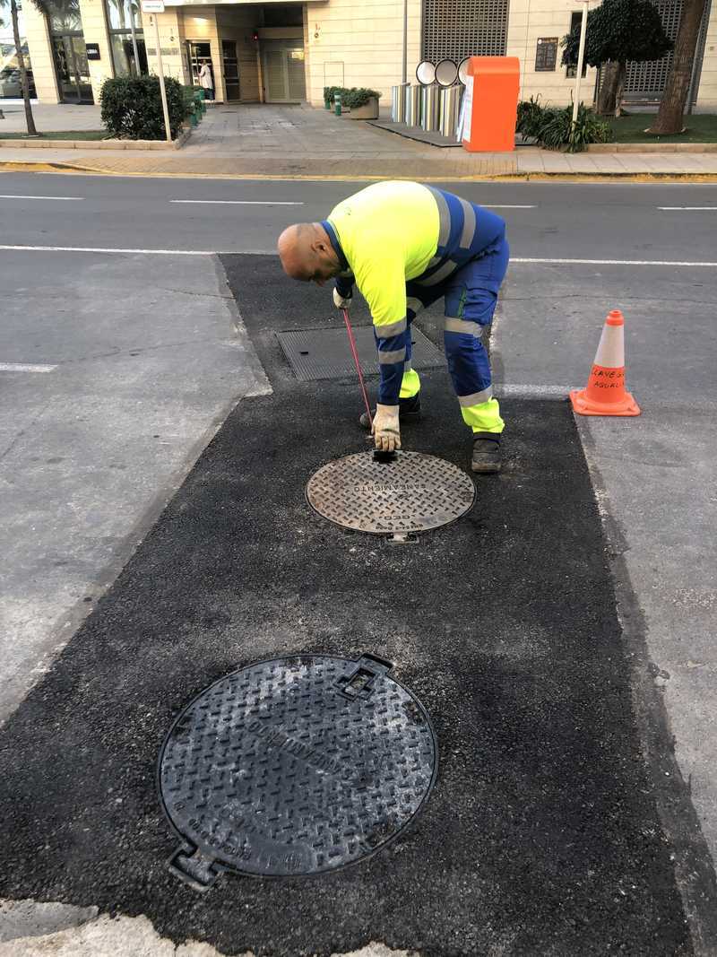 Los trabajos de mejora en la estación de bombeo de Rosaleda evitan la entrada de agua salada...