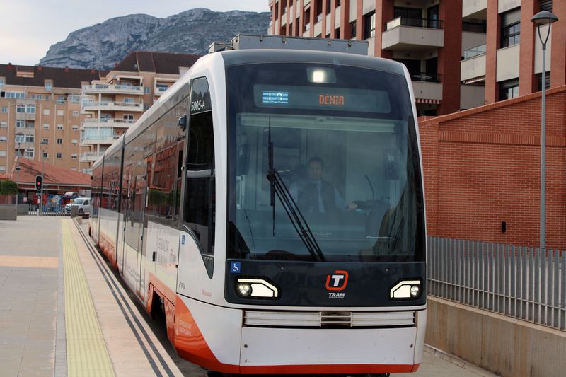 Dénia recupera la connexió amb tren amb Benidorm i Alacant