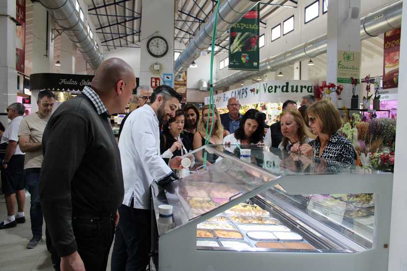 El Mercat Municipal de Dénia acoge la celebración de la Jornada Europea del Helado Artesano ...