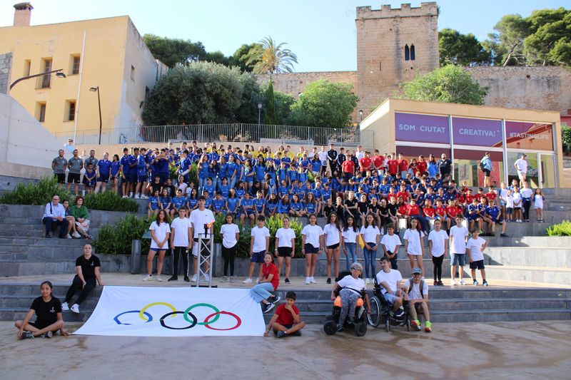 La llum de la torxa dels XIV Mini Jocs arriba a Dénia per a anunciar la celebració de l’esde...