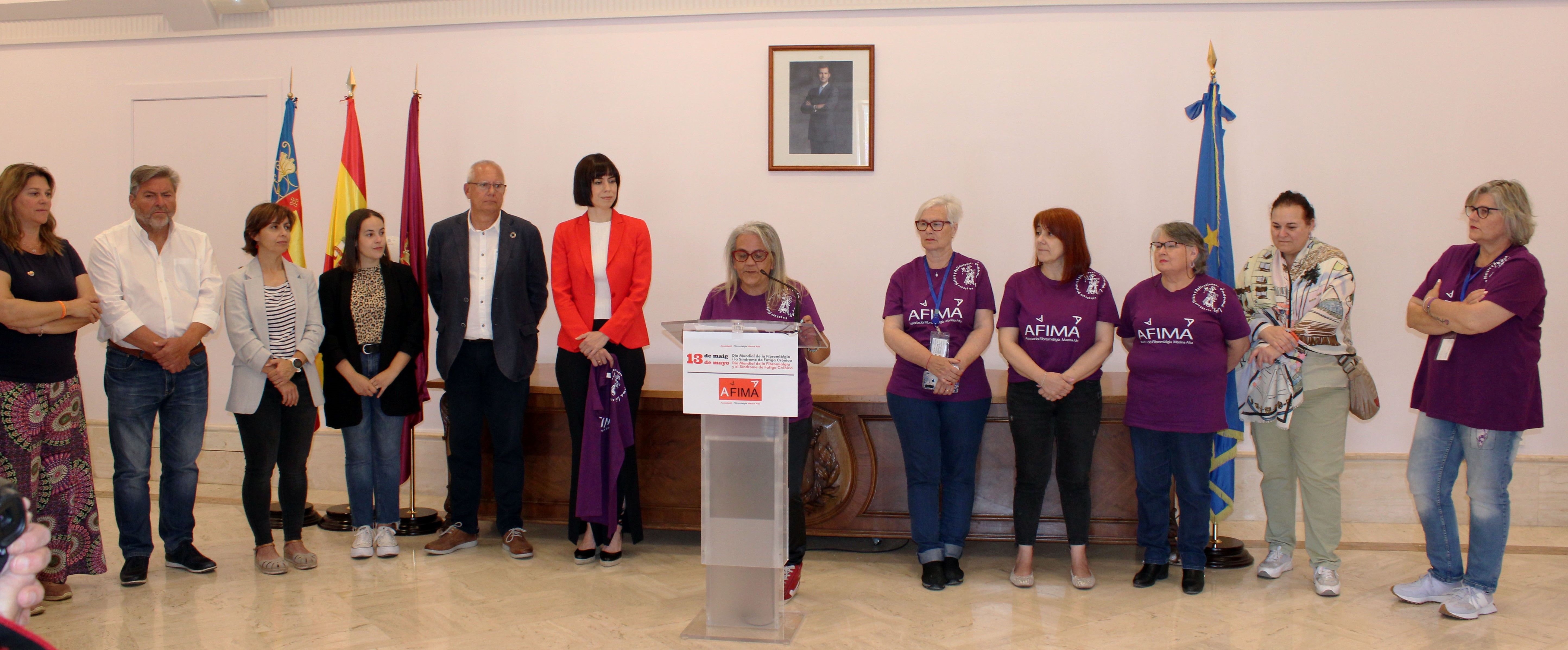 La ministra de Ciencia e Innovación, Diana Morant, junto a las representantes de AFIMA y la ...