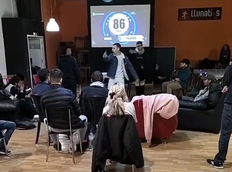  Los institutos de Dénia emplearán música de jóvenes de la localidad para anunciar los cambios de clase 