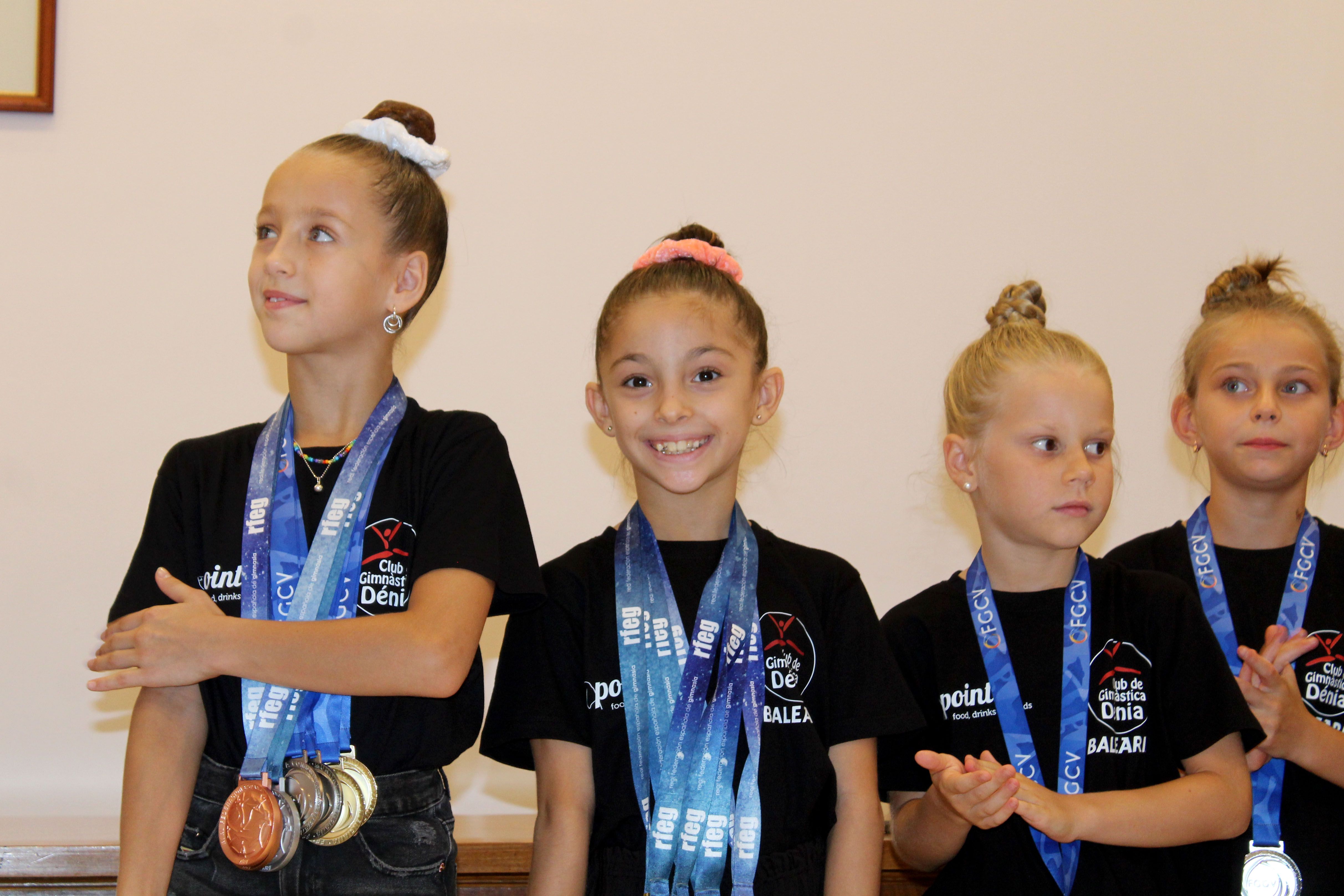 Recepció a les esportistes del Club Gimnàstica en l´Ajuntament de Dénia per a felicitar-les ...