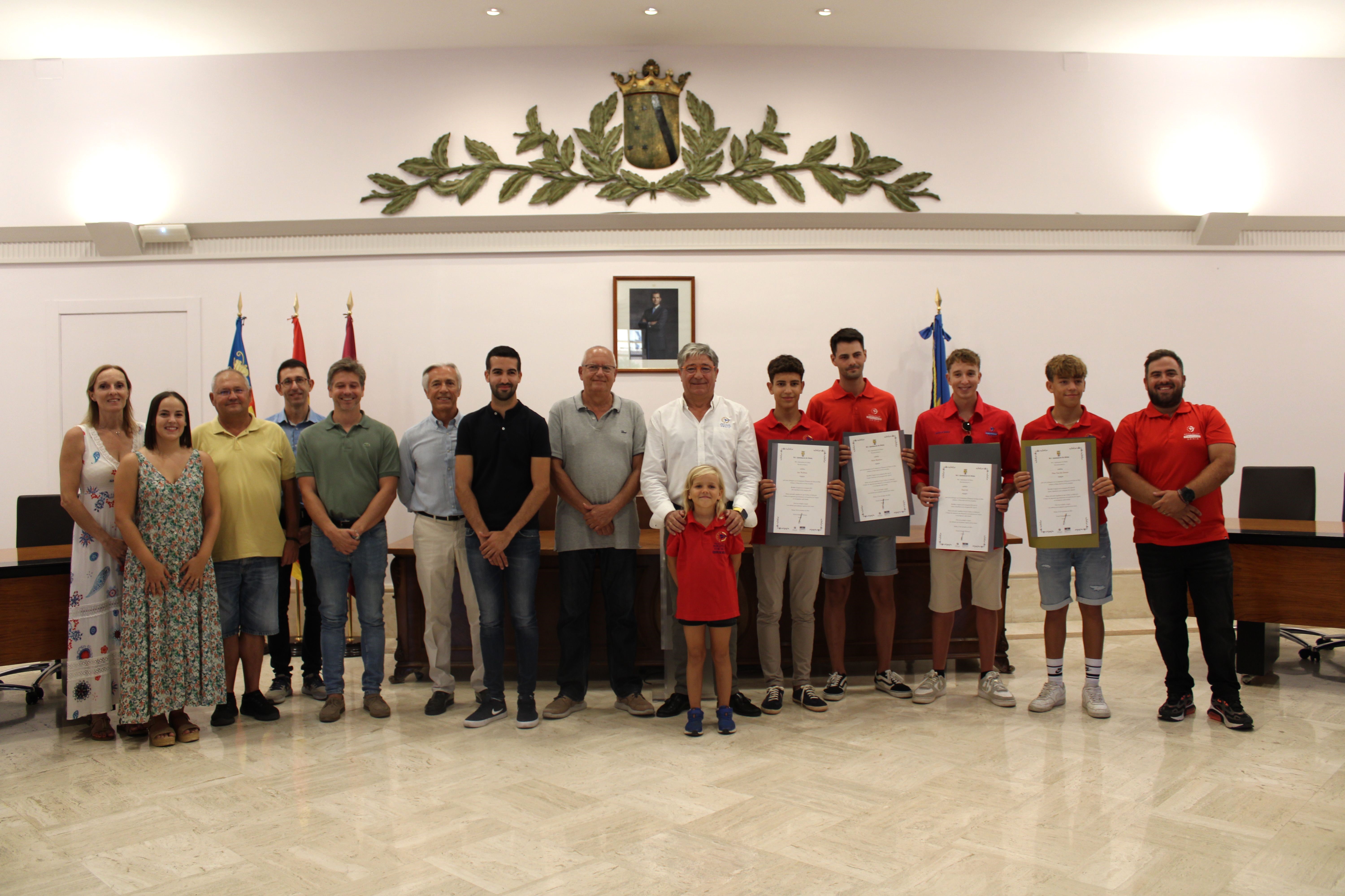 Recepció als palistes del Reial Club Nàutic de Dénia amb pòdium al Campionat d’Espanya de ca...