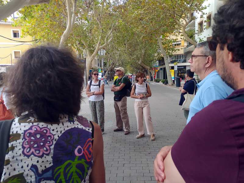 Geògrafs de tota Espanya s’interessen per l’urbanisme i la gastronomia de Dénia