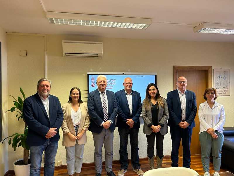 El gobierno municipal solicita a la Conselleria de Educación y Universidades un aumento de l...