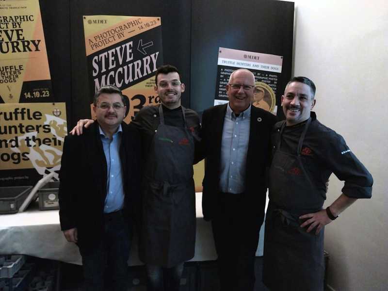  La representación de Dénia: el alcalde Vicent Grimalt, el chef Alberto Feruz, el director de la OIC Floren Terrades, y el cocinero asistente Stephan García 