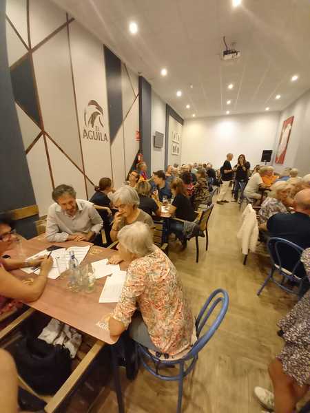 El programa Relaciona’t i aprén facilita l’intercanvi lingüístic de 115 persones durant 2023