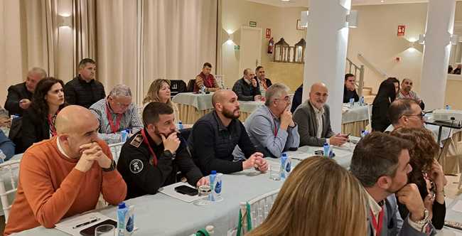 La Policia Local de Dénia compartix les seues experiències sobre dispositius en grans esdeve...