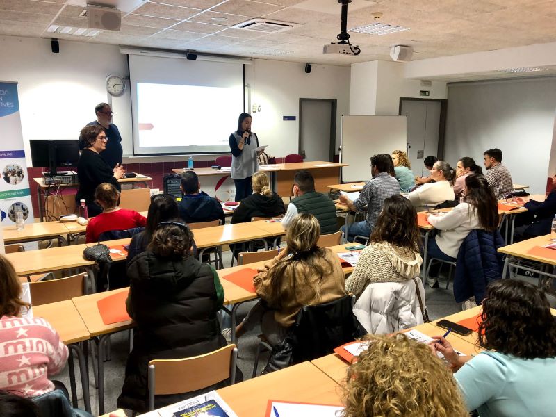 Finalitza la 24 ª edició de l'escola de mares i pares ‘Educant per a previndre’ amb molt...