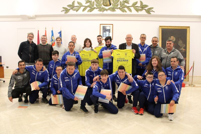 L'Ajuntament rep als equips inclusius de futbol base després dels seus grans triomfs