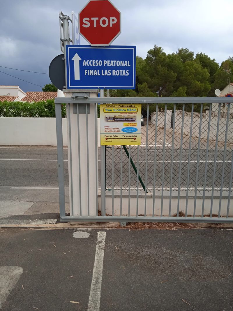  El acceso al final de Las Rotas se cerrará al tráfico de vehículos desde el 15 de junio 