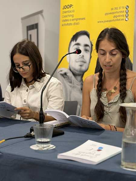  Presentación del poemario "Cuando dejé de respirar" de Amanda Ceballos Nieto: un éxito del programa JOOP 