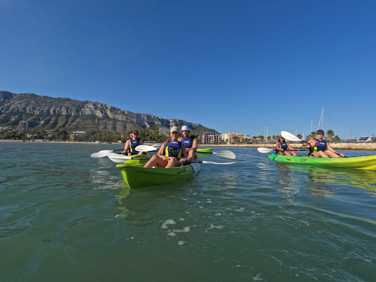 Éxito de la actividad de verano joven 'Vora Mar' en Dénia