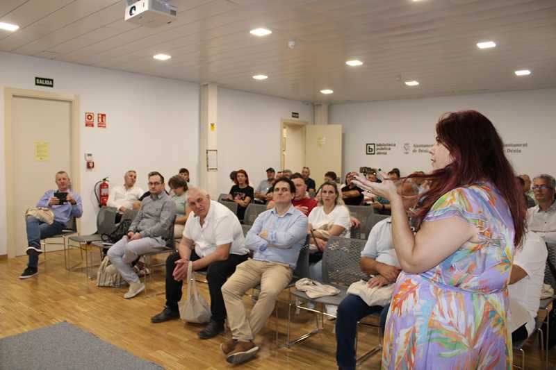 
Autoridades y agentes económicos y sociales de Rumanía visitan varios municipios del GALP ...