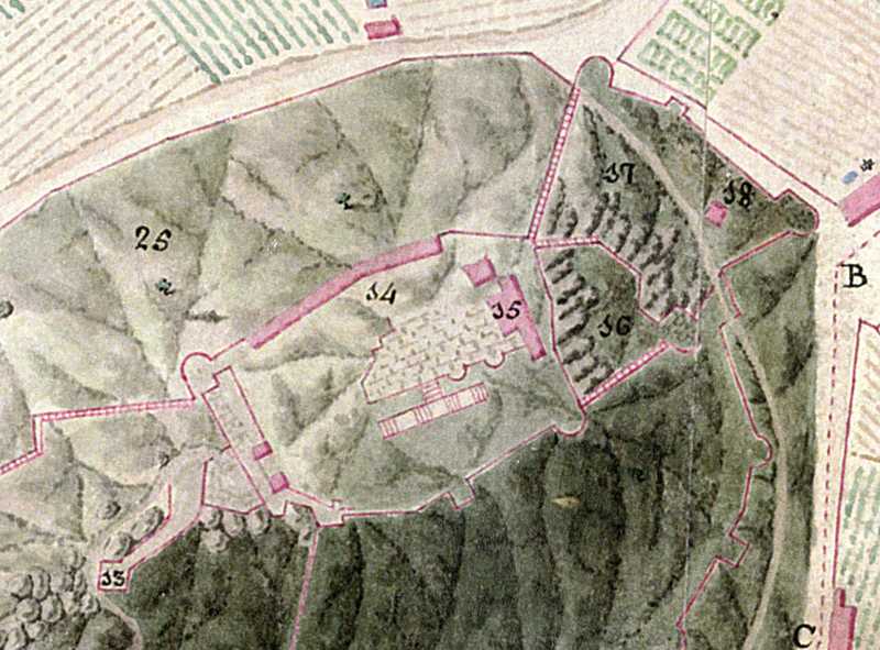 Plano ciudad y castillo de 1811, donde se aprecia con el número 14 el "Cuartel de las J...