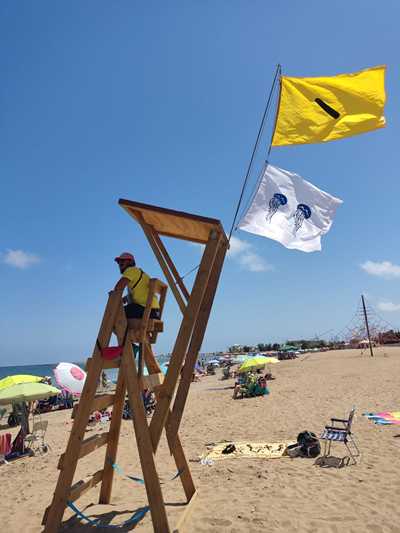 La labor de prevención con los usuarios de las playas de Dénia ayuda a que la temporada de 2...