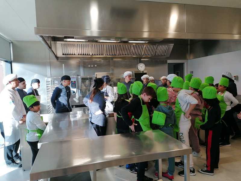 Los talleres de cocina y pastelería tradicional del proyecto “Raíces culinarias” impulsan la...