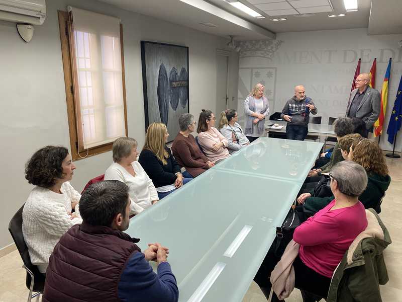 Dénia dedica l'homenatge del Dia de la Dona al col·lectiu de dones netejadores