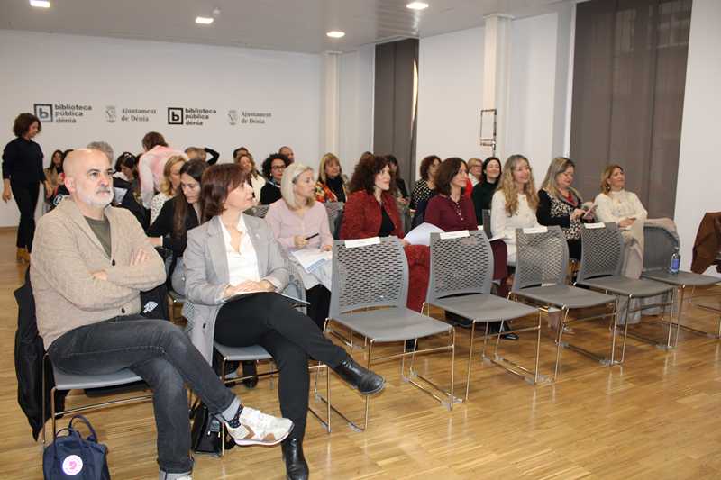 Jornada “Fortaleciendo la respuesta pública. Claves para una comunicación y gestión eficaz e...