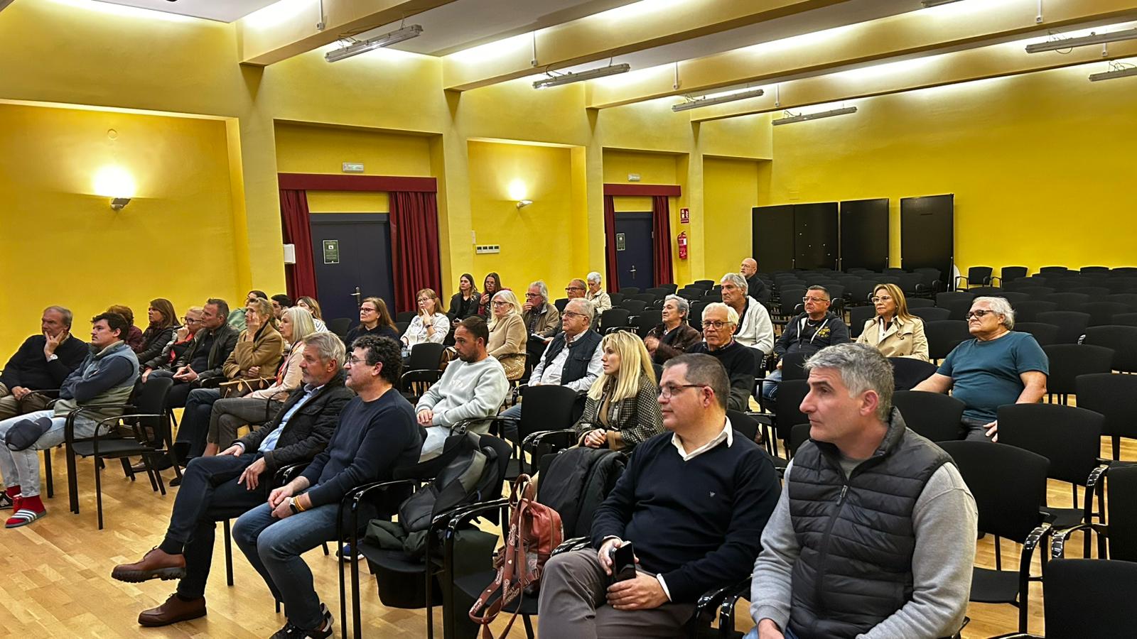 Reunió amb el veïnat del Montgó sobre la connexió a la xarxa de clavegueram
