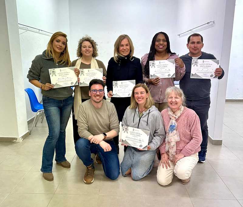 El grup educatiu per a famílies de la UPCCA Dénia facilita recursos i estratègies pràctiques...